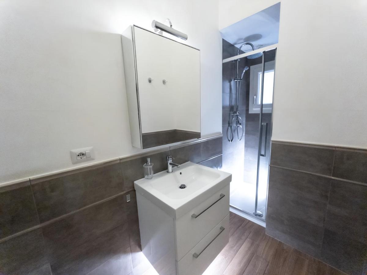 Ferienwohnung Luxury Bnb Pisacane Bari Exterior foto